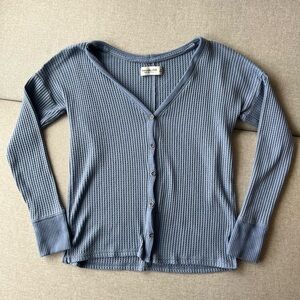 Abercrombie blue long sleeve waffle knit button up women’s size x-small